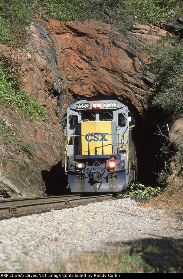 CSX 7553 at Little Rock Tunnel